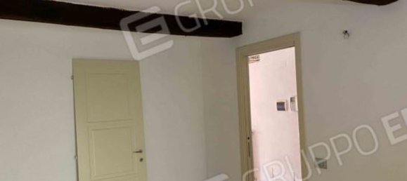 3 rooms Apartment in Ferrara, Italy No. 25077 4