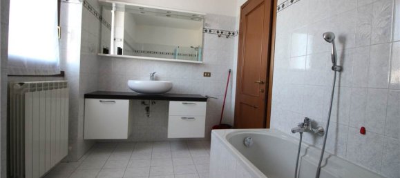 2 Schlafzimmer Wohnung in Filago, Italy, Nr. 77025 9