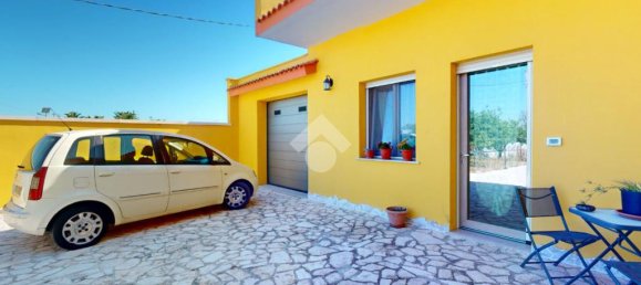 4 bedrooms Villa in Brindisi, Italy No. 263992 23