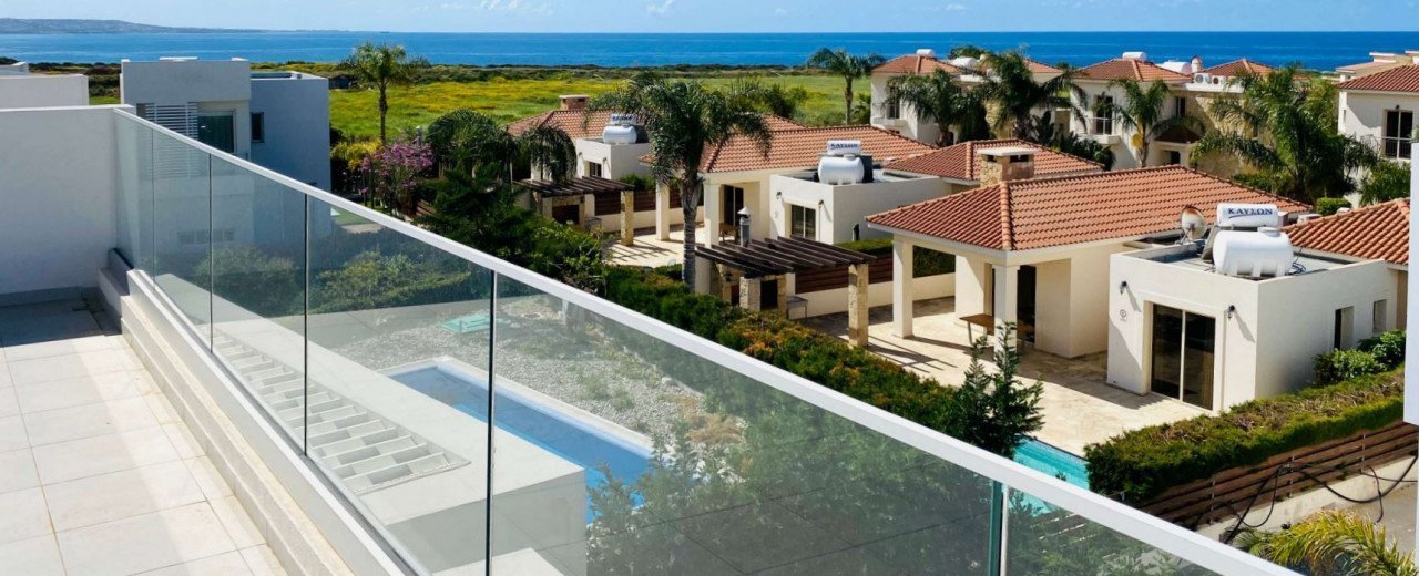 4 bedrooms Commercial property in Paphos, Cyprus No. 9841