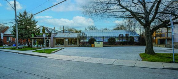 8374m² Commercial property in Hamilton, Canada No. 1389 2