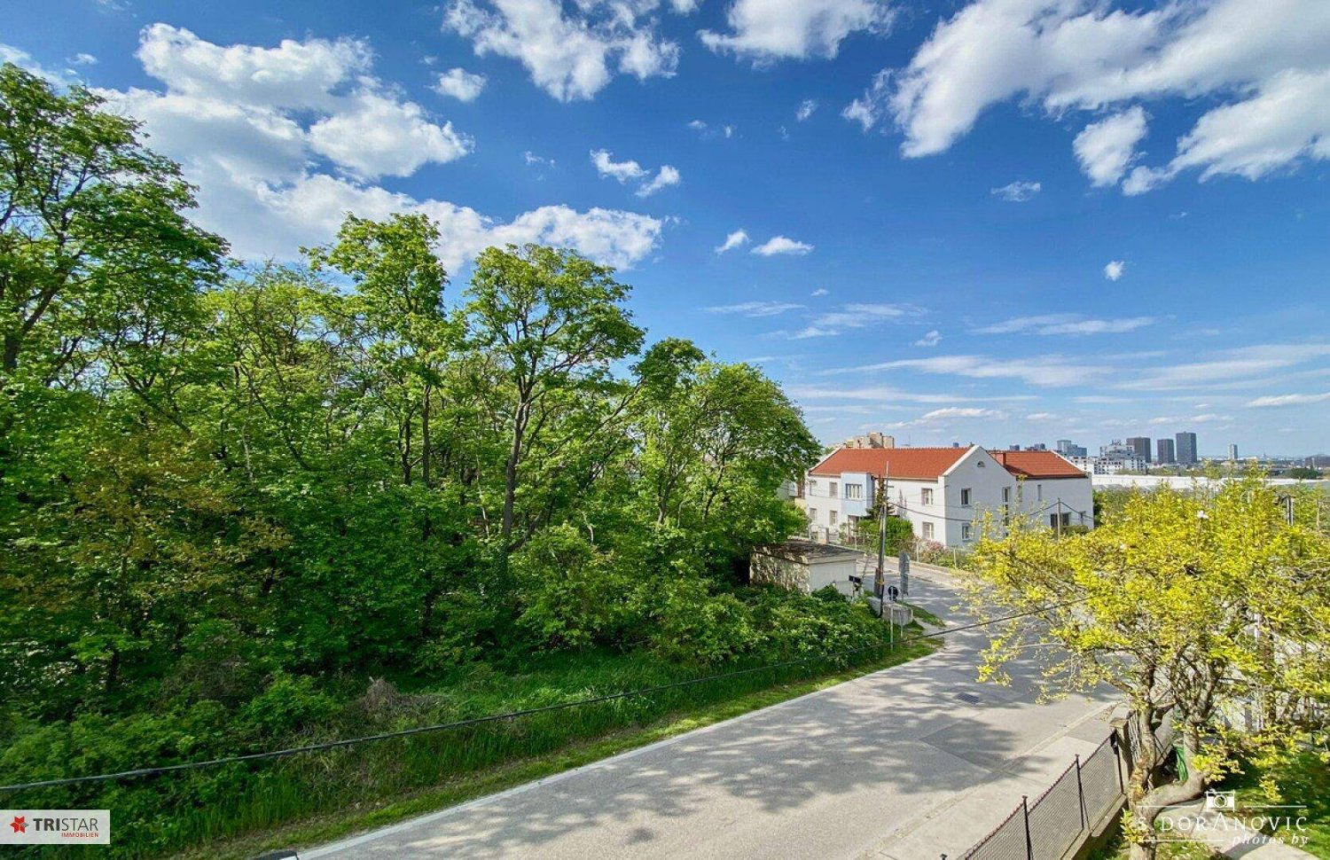Casa de 8 habitaciónes en Favoriten, Austria No. 16691