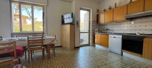 11 rooms Villa in Pietrasanta, Italy No. 169219 4