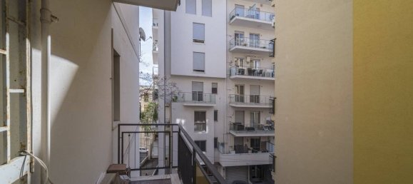 6 bedrooms Apartment in Messina, Italy No. 49908 37