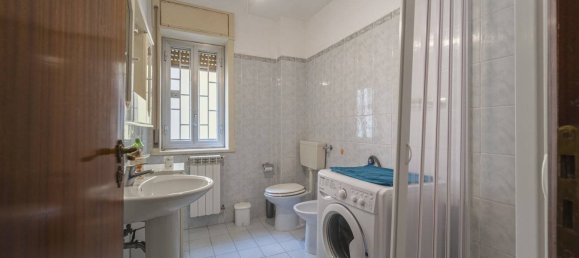 6 bedrooms Apartment in Messina, Italy No. 49908 4