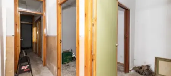 226m² Commercial property in Santa Fe, Spain No. 139461 11