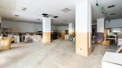 226m² Commercial property in Santa Fe, Spain No. 139461