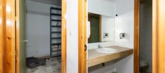 226m² Commercial property in Santa Fe, Spain No. 139461 14