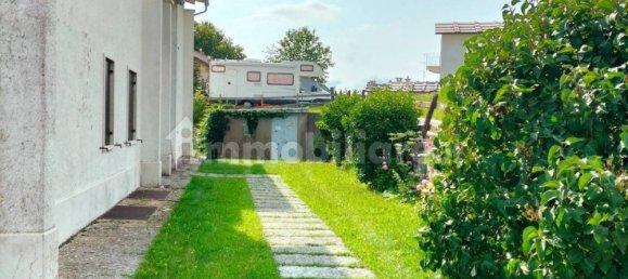 2 bedrooms Apartment in Erbezzo, Italy No. 297760 5