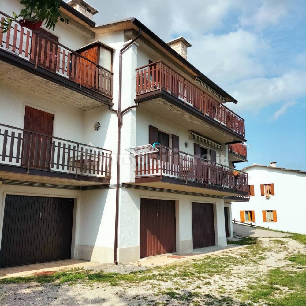 2 bedrooms Apartment in Erbezzo, Italy No. 297760