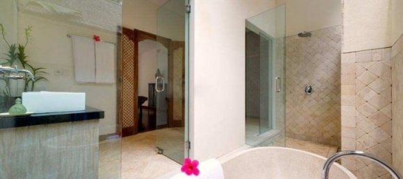 Villa de 6 dormitorios en Candi dasa, Indonesia No. 2887 11