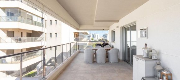 Apartamento de 4 dormitorios en Alicante, Spain No. 185748 14
