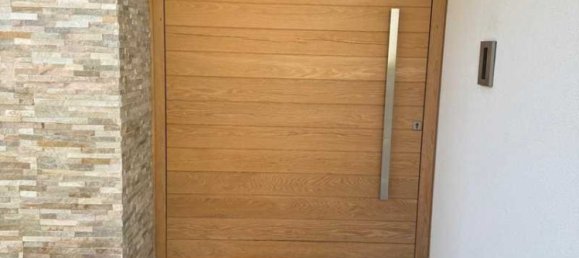 4 bedrooms Commercial property in Erimi, Cyprus No. 19654 2