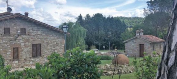 7 rooms Villa in Todi, Italy No. 46682 2