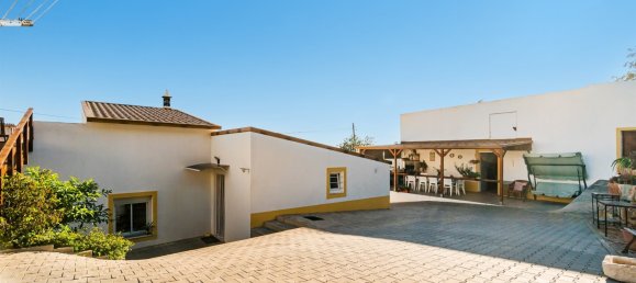 2 bedrooms Villa in Loule, Portugal No. 122499 2
