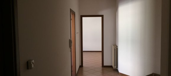 3 rooms Apartment in Padua, Italy No. 261490 7