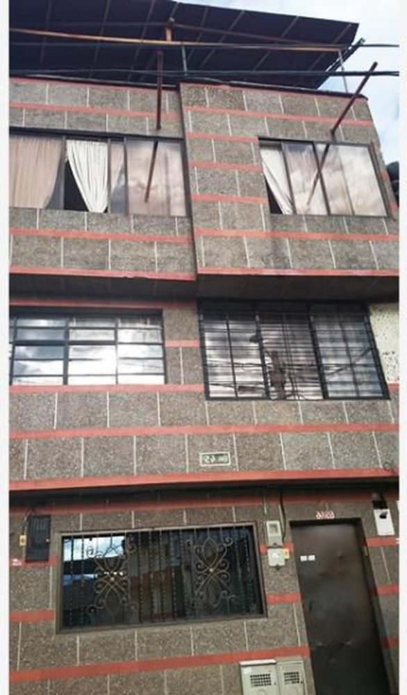 Дом с 3 спальнями в Медельин, Колумбия № 6432