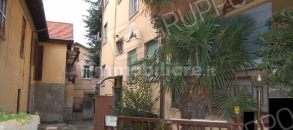 Apartamento de 2 dormitorios en Cassano Magnago, Italy No. 52890 3
