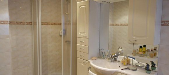 11 rooms Building in Wittenberg, Germany No. 266018 12