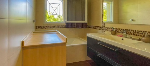 3 Schlafzimmer Haus in Pessac, France, Nr. 296946 11