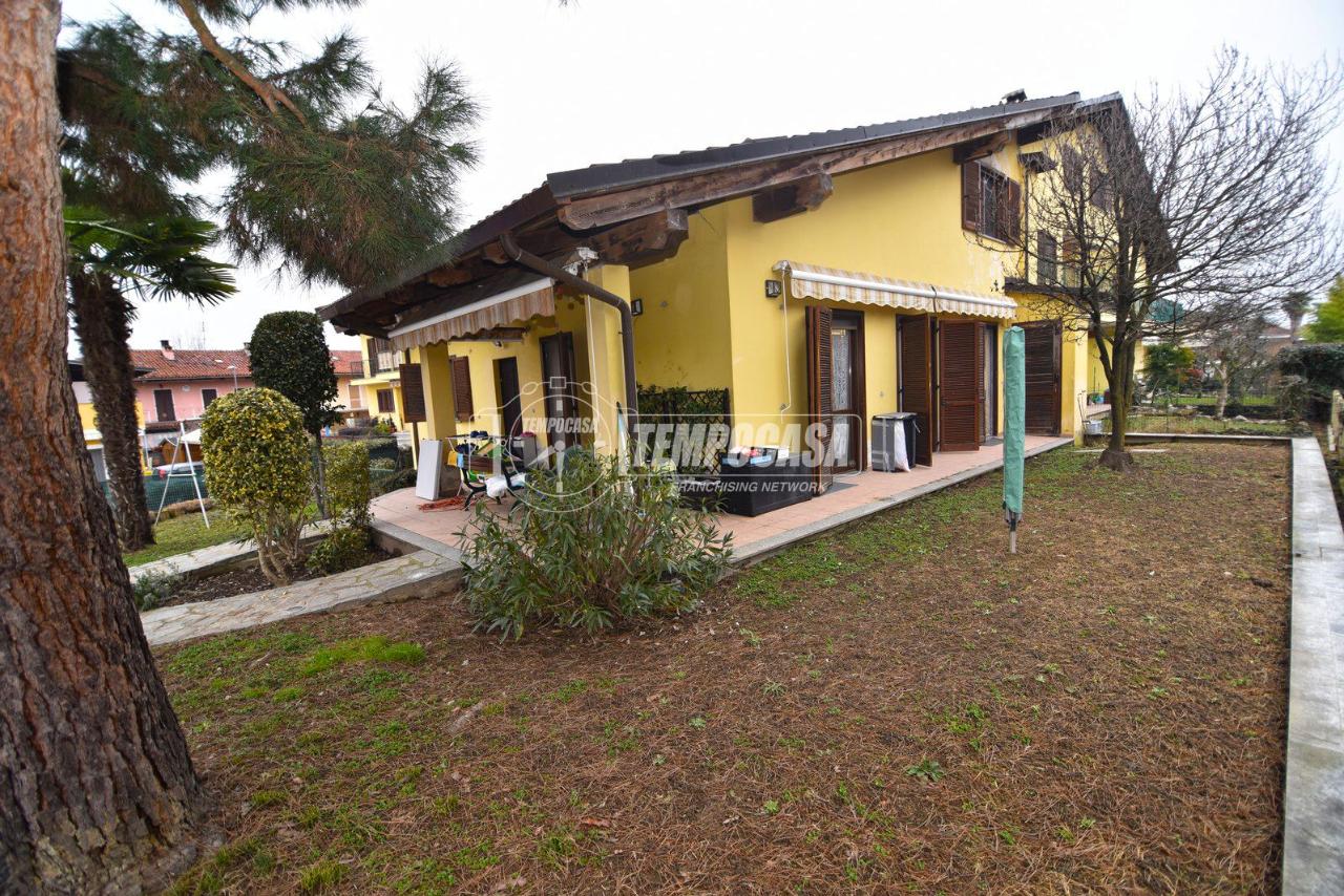 5 rooms House in Volpiano, Italy No. 72271