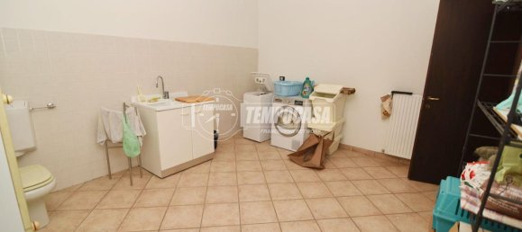 5 rooms House in Volpiano, Italy No. 72271 18