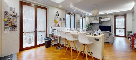 5 rooms House in Volpiano, Italy No. 72271 6