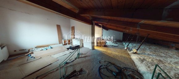5 rooms House in Volpiano, Italy No. 72271 13