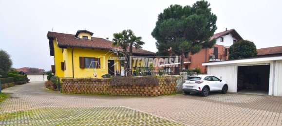 5 rooms House in Volpiano, Italy No. 72271 19