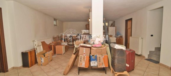 5 rooms House in Volpiano, Italy No. 72271 17