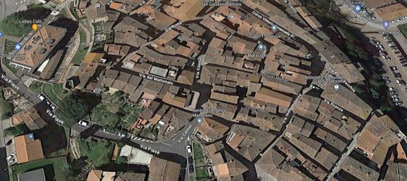 7 rooms Apartment in Marsciano, Italy No. 192720 3