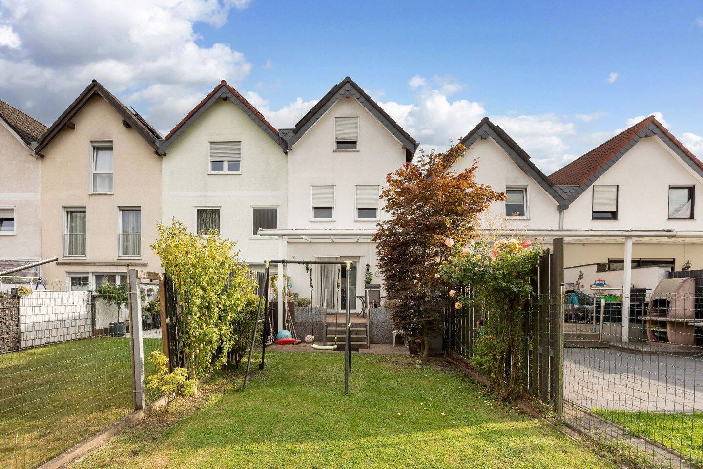 3 bedrooms Townhouse in Oberhausen, Germany No. 334433