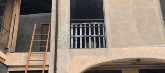 5 bedrooms Apartment in Gazzada Schianno, Italy No. 359548 6