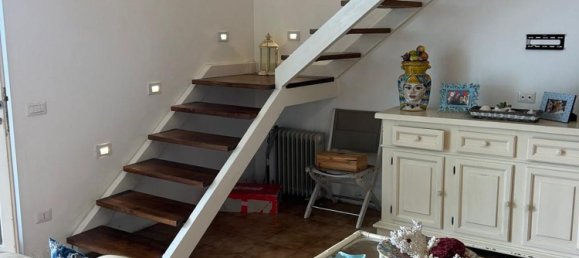 Дом с 5 спальнями в Ладисполи, Италия № 335063 7