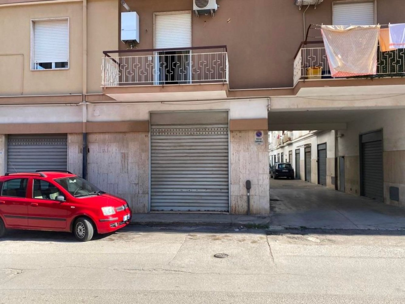  مرآب في Corato, Italy 27متر مربع رقم 340738