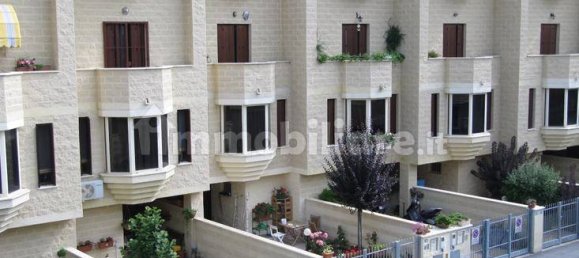 Villa de 2 dormitorios en Cremona, Italy No. 228334 8