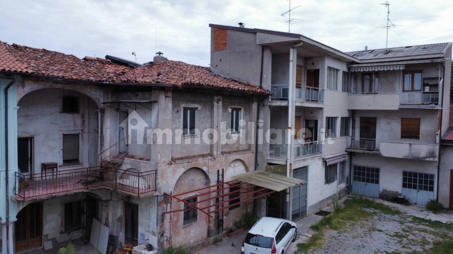 5 bedrooms House in Cologno al Serio, Italy No. 299092