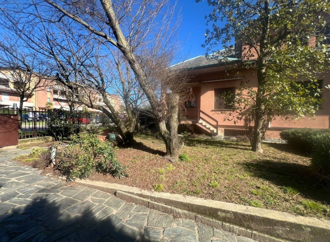 5 chambres Villa à Seveso, Italy No. 158377