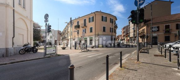 5غرفة عقار تجاري في Grugliasco, Italy رقم 274830 7