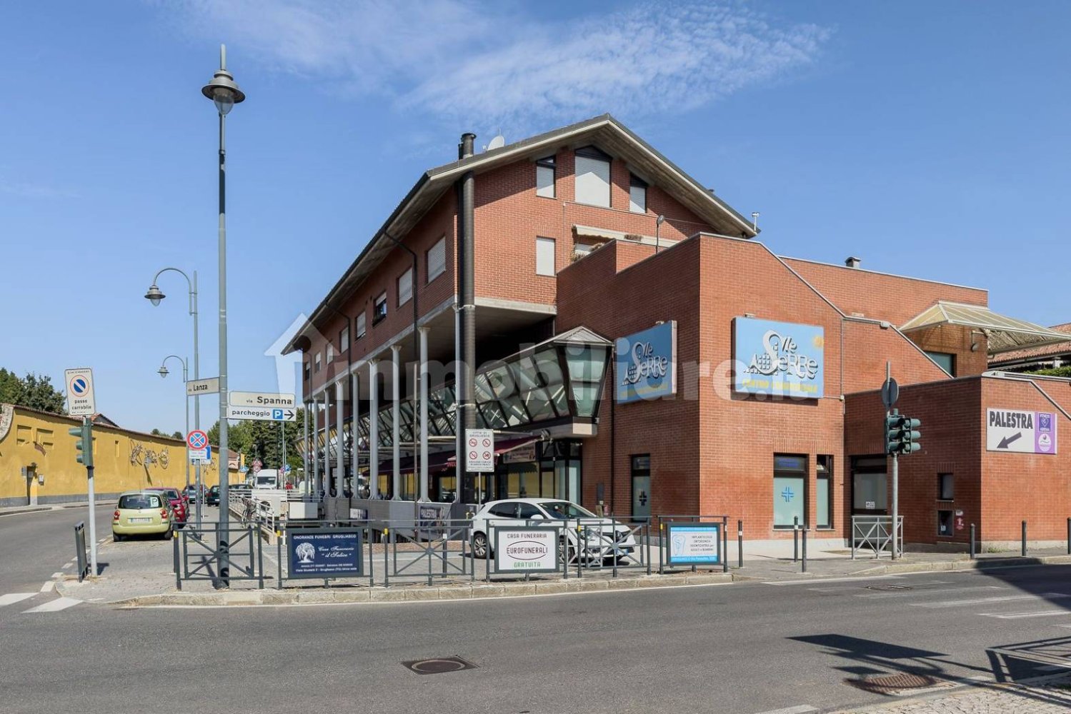 5غرفة عقار تجاري في Grugliasco, Italy رقم 274830