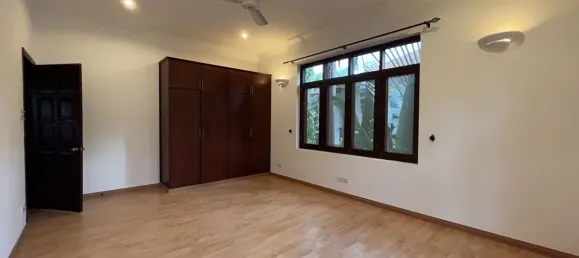 4 dormitorios сasa en alquiler en Thu Duc, Ho Chi Minh, Vietnam № 74740 2