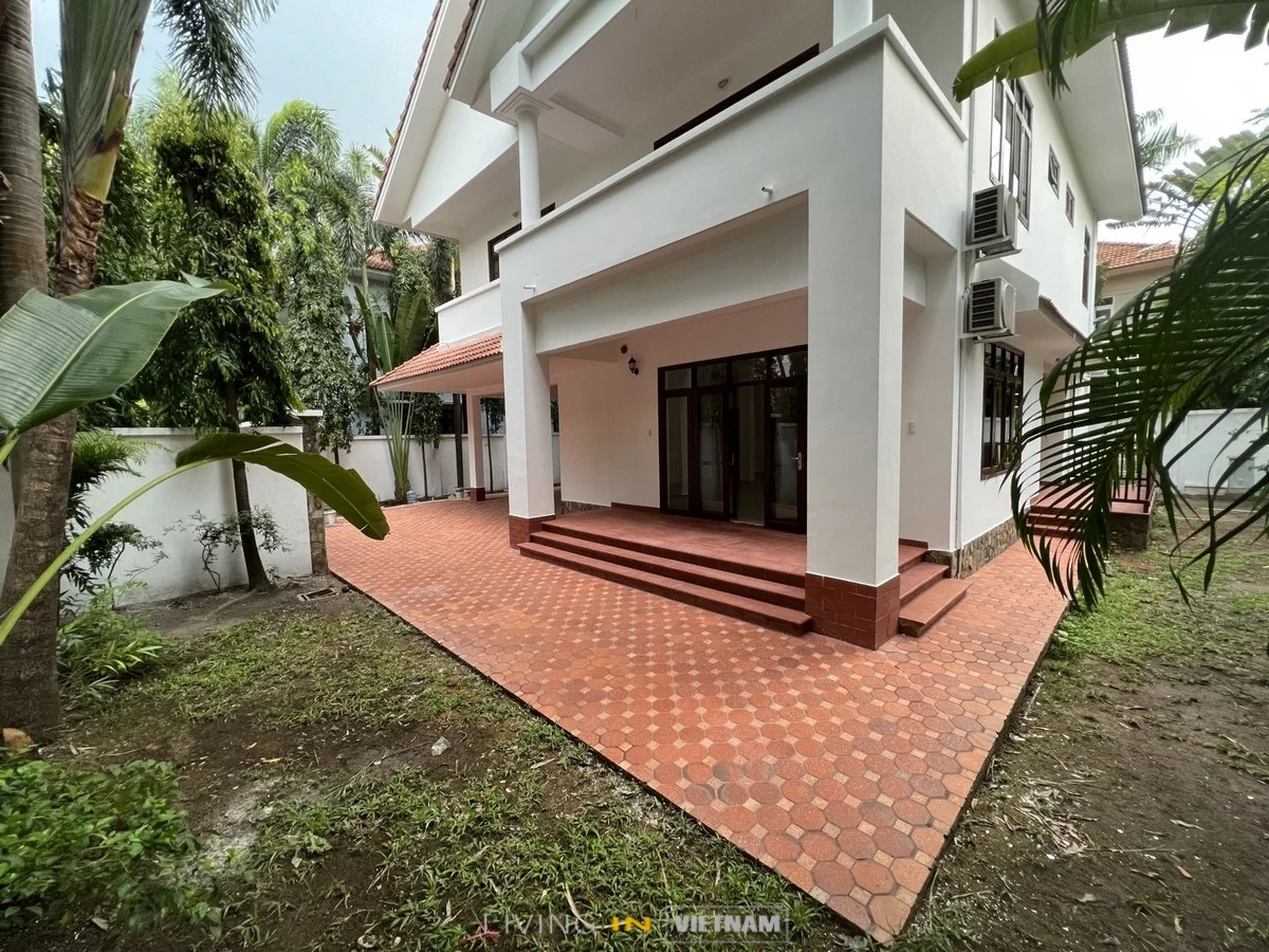 4 dormitorios сasa en alquiler en Thu Duc, Ho Chi Minh, Vietnam № 74740