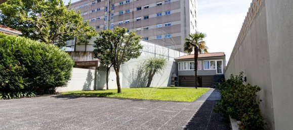 7 bedrooms House in Porto, Portugal No. 154053 3