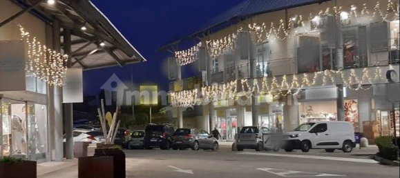 1-Zimmer Gewerbliche Immobilie in Osimo, Italy, Nr. 346995 2