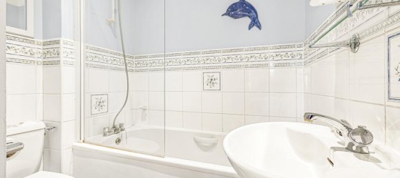 4 bedrooms House in Surrey, United Kingdom No. 8562 13