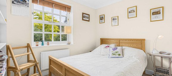 4 bedrooms House in Surrey, United Kingdom No. 8562 14