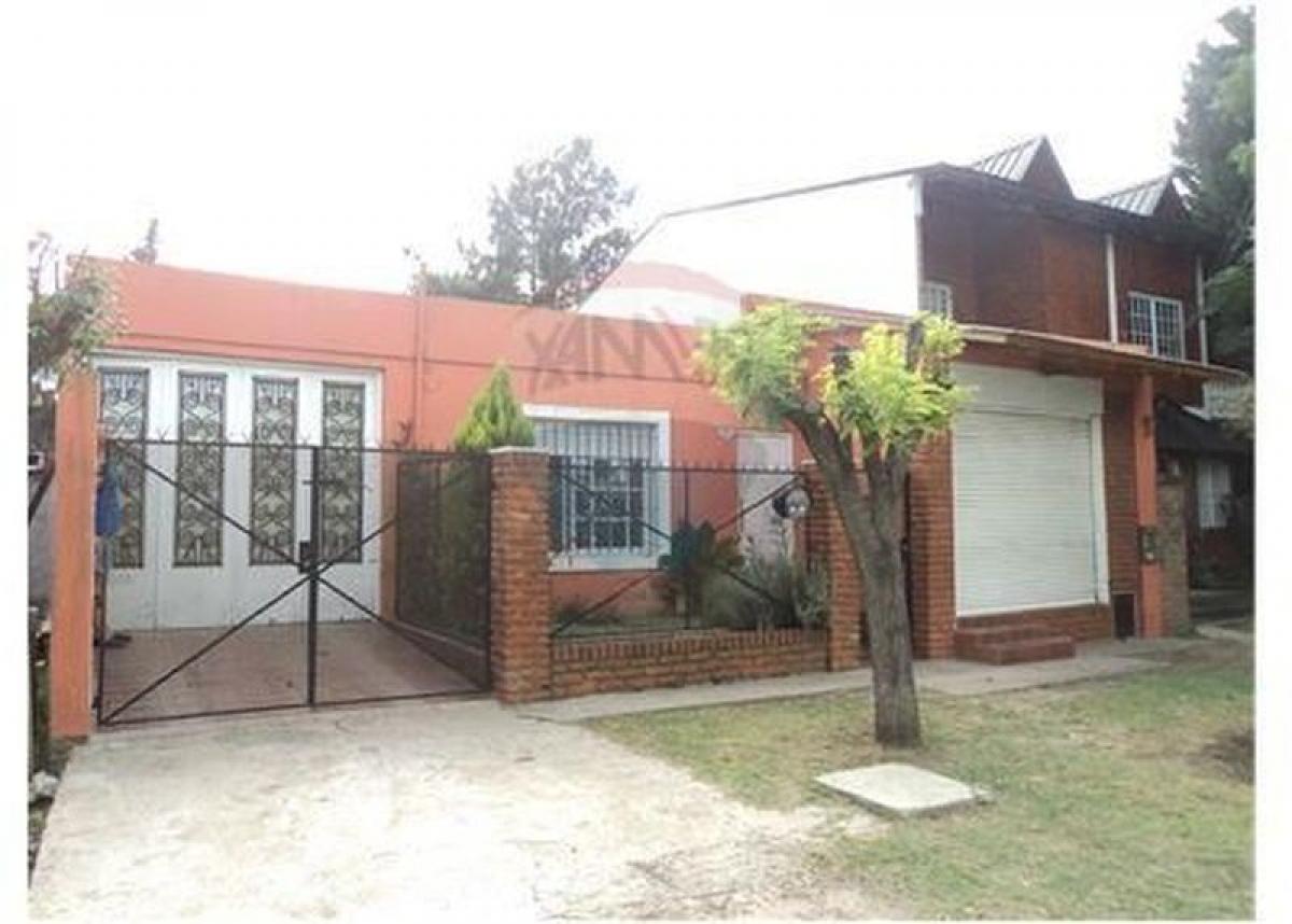 3 bedrooms House in Bermudez, Argentina No. 57797