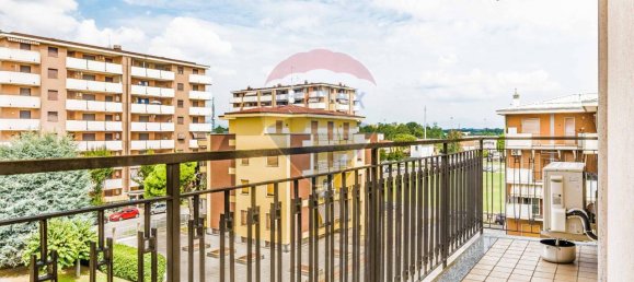 Apartamento de 3 habitaciónes en Busto Arsizio, Italy No. 126335 9