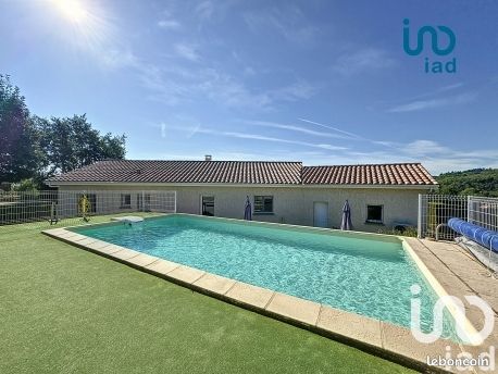 3 bedrooms Villa in Loire, France No. 305538