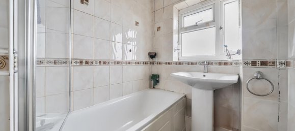 2 bedrooms Apartment in London, United Kingdom No. 7726 3